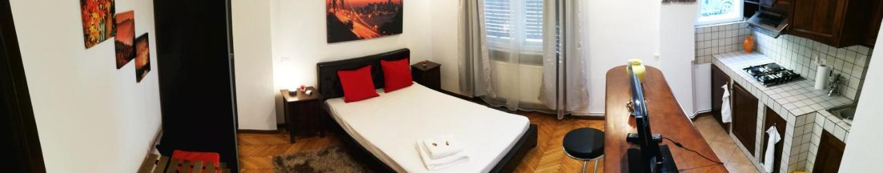 Martini Studio Apartment Bucharest Luaran gambar