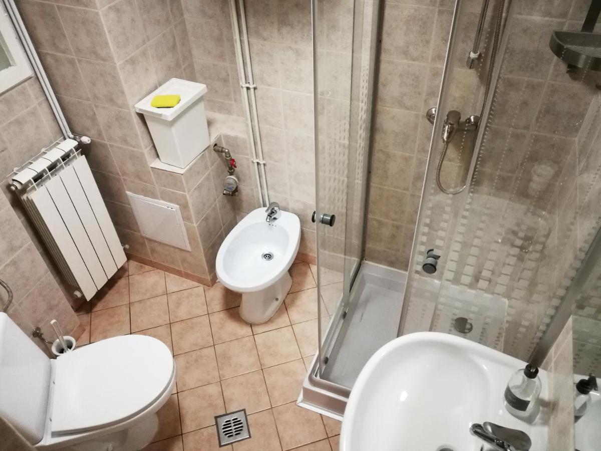Martini Studio Apartment Bucharest Luaran gambar